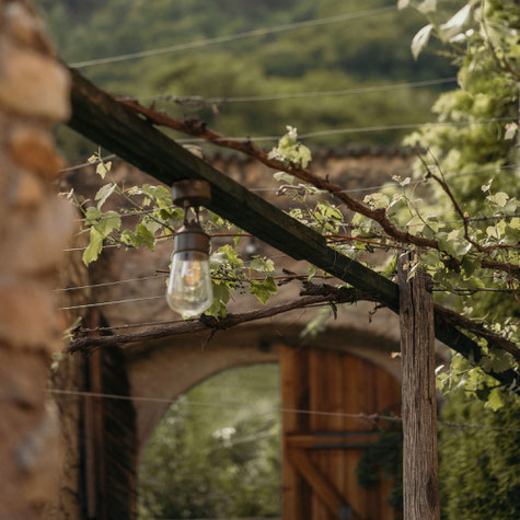 ANSITZ ROMANI - characterful hideaway • Tramin on the South Tyrolean Wine Road - Italy • Member of Mountain Hideaways ©Marika Unterladstätter