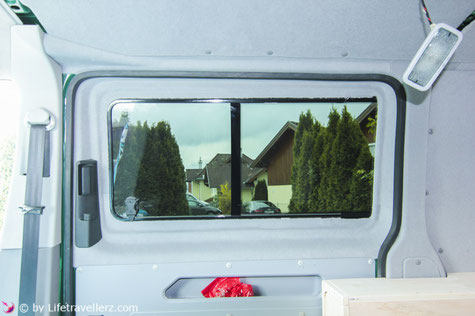 VW Bus Camperconversion Innenverkleidung mit Velour