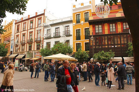 Trubel auf den Straßen von Sevilla