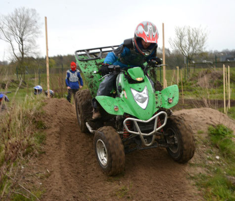 Jede Menge Fahrspaß erleben Kinder und Jugendliche beim Training im Gelände.