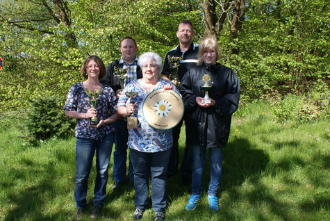 Foto: (von links) Sarah Sturm, Sven Schacht, Uschi Grötzbach, Jörg Müller, Judith Lützenkirchen, es fehlt Jugendpokalgewinner Marvin Rose