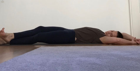 Halbmond_Yin Yoga Position