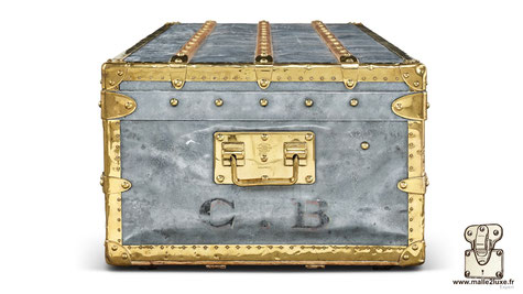Louis Vuitton zinc explorer trunk - 100 800 €