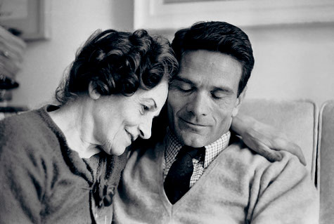 ꧁ ©Vittotio La Verde, Pasolini et sa mère Susanna, 1962 ꧂