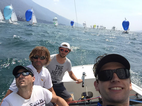 Bei der H-Boot WM unterm Wert geschlagen. AUT 1 = Kurt Widhalm, Peter Steinkogler, Harald Widhalm, Sebastian Staudinger