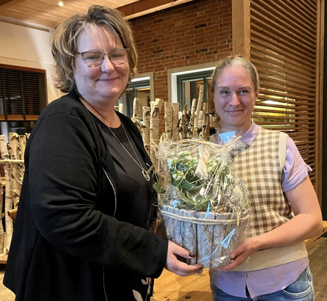 Foto: v.l. Nicole von Eitzen und Dr. Judith Bühlmeier