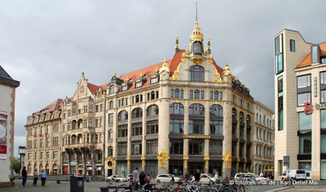Historische Gebäude und Ecke von Neubau