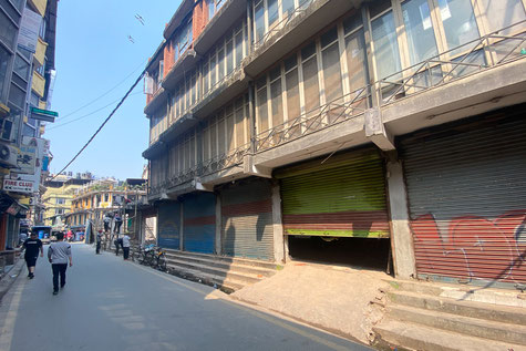 Im Touristenquartier Thamel sind viele Läden geschlossen.