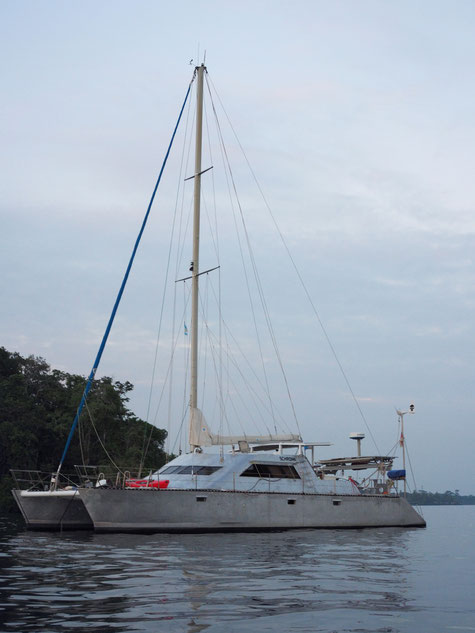 Schironn ohne Lack vor Anker