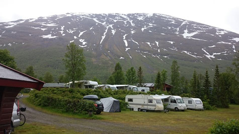 Schnee bis auf Meereshöhe südlich um Tromso