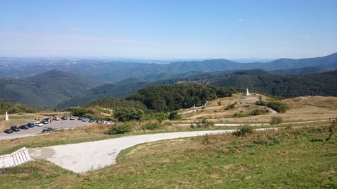 erinnert etwas an deutsche Mittelgebirge die Landschaft in Zentralbulgarien