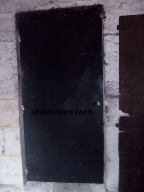 Porte d'interieur en fer securisé