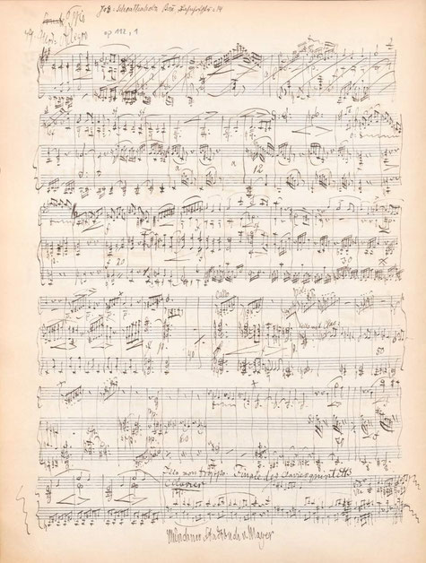 [ BSB Mus.ms. 4739 b-2 ] より。直筆下書き。右上に「Sonate」を「Trio」に修正している。左下に「Finale des Clavierquintetts」との書き込みがわかる