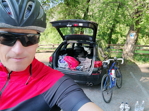Vorbereitung und Start in Prad im Vinschgau für die Rundtour über Stilfser Joch, Umbrailpass, das schweizer Müstairtal und durch den Vinschgau entlang des Etsch 