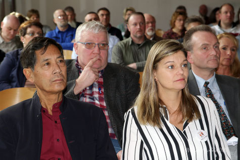Prof. Dr. med. Bhakdi und Frau Prof. Dr. med. Karina Reiss, Amtstierärzte, Symposium Herne