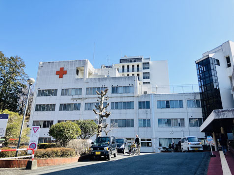 小川赤十字病院。今回のご相談は病院の相談員の方から、身元保証人がいない高齢者の施設入所についてご相談をいただいたことがきっかけでした。