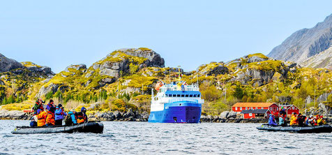 Mit Zodiacs zu den Eisbergen der Gletscherlagune Jökulsárlón