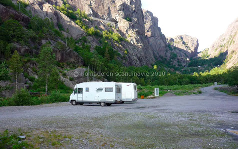 Sur le parking d'Helleren