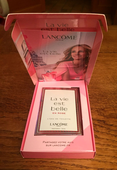 2019 - COFFRET LA VIE EST BELLE EN ROSE : COMPORTANT UN ECHANTILLON-TUBE ET UNE CARTE PARFUMEE