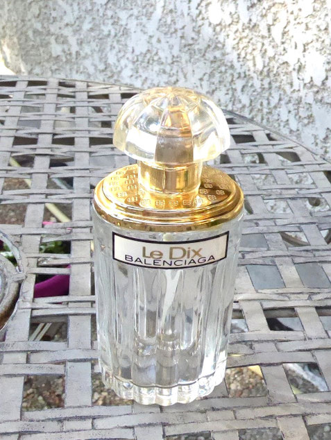 LE DIX - FLACON VAPORISATEUR EAU DE TOILETTE 100 ML : VUE SUR LE BOUCHON