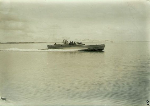 Versuchsboot „Narwal“ vor Travemünde etwa 1928 – Foto: Archiv 7. SGschw