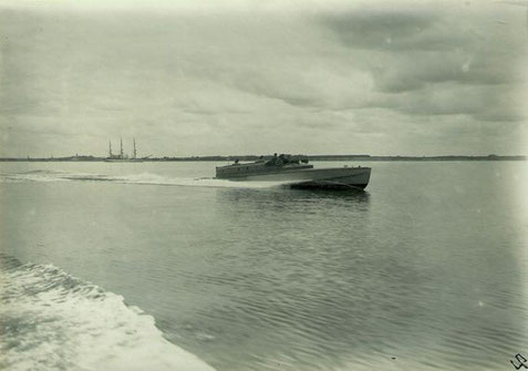 Versuchsboot „Narwal“ vor Travemünde etwa 1928 – Foto: Archiv 7. SGschw