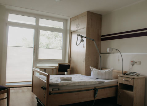 Ein Zimmer in der Sachsen-Klinik Naunhof
