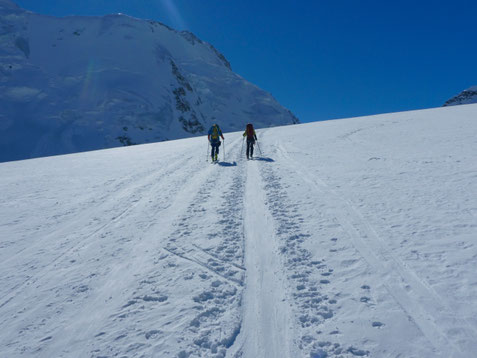 Berglihütte, Jungfrau, Skihochtouren, Schweiz, Jungfraugebiet, Walcherhorn, Mönchsjoch, Aletschgletscher, Louwitor, Mönchsjoch, Lötschenlücke, Lötschental, Blatten, Jungfraugebiet, Berneroberland, Rottalsattel