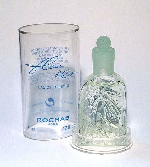 FLEUR D'EAU - EAU DE TOILETTE 5 ML - BOÎTE CYLINDRIQUE EN PLASTIQUE : IDENTIQUE A LA PHOTO PRECEDENTE