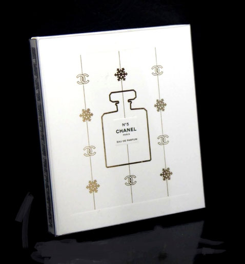 N° 5 - EAU DE PARFUM DANS BOÎTE FORME LIVRE