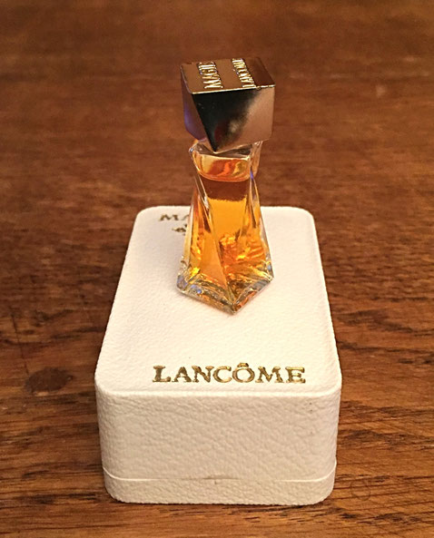 MAGIE : PARFUM - ANCIENNE MINIATURE 