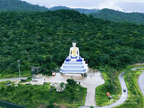 ボコー国立公園のロック・ジェイ・モアイ祠 3