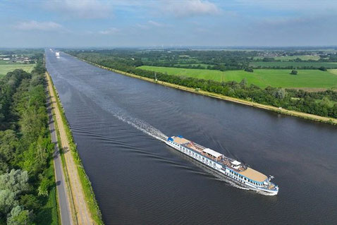 Kleines Flussschiff