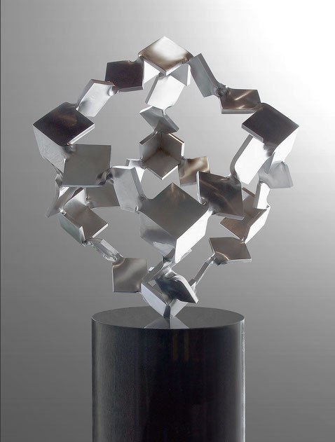 Metamorphosis - inside out (No.M-60)　　　stainless steel (SUS304)／H.55x45x55cm ／2016　　