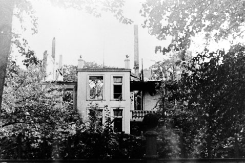 Ein zerstörtes Haus in der Rudolf-von-Langen-Straße