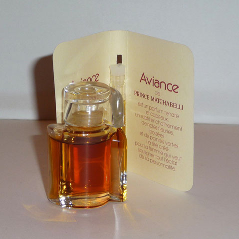 AVIANCE : FLACON DE PARFUM ET ECHANTILLON TUBE