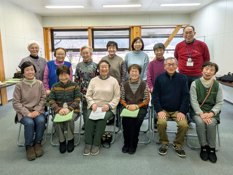 写真　ひがしやま朗読劇の会　取材時の集合写真(令和８年１月)