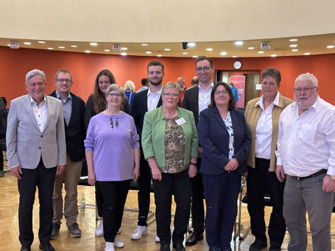 Der neu gewählte Vorstand des Sportkreises Main-Kinzig e. V. v.l.n.r.: Helmut Meister, Christopher Overbeck, Daniela Kauck, Monika Dunkel, Robin Lenz, Brigitte Senftleben, Florian Dinges, Bettina Schonlau , Kerstin Seng, Hans Jürgen Wolfenstädter
