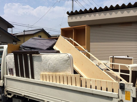 つくば市でベッドやソファーの回収と自分で処分する方法3選