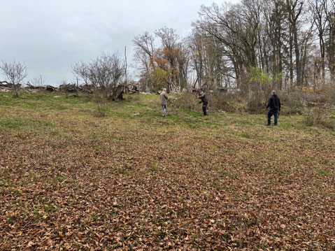 Mitglieder der LBV KG FO bei der Biotoppflege © Sabine Seidel