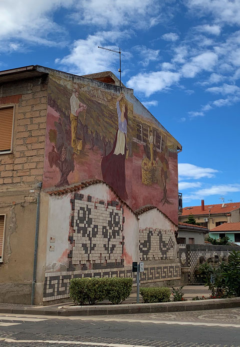 Eines der zahlreichen, wunderschönen "Murales" (dt. Wandgemälde) entlang unserer Route