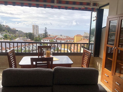 Blick von der Wohnung auf den Strand Martianez.