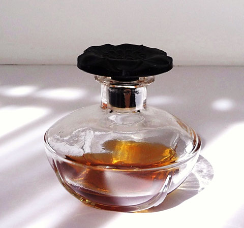 1911 - LE NARCISSE NOIR - PARFUM : GROS FLACON CREE PAR JULIEN VIARD