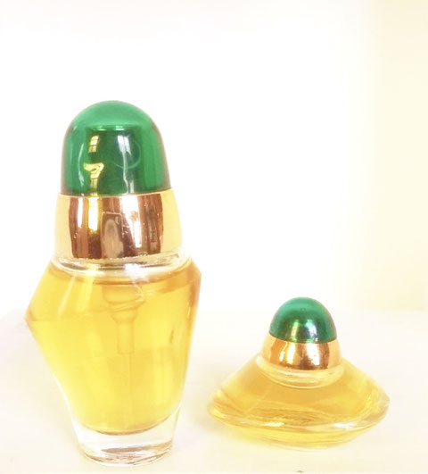 OSCAR DE LA RENTA - VOLUPTE, DEUX MINIATURES DIFFERENTES, DONT UNE EST UN VAPORISATEUJR