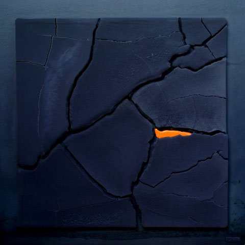 Terre cuite émaillée sur plaque d'acier - Hauteur : 62,5cm - Largeur : 62,5cm - Disponible à la vente