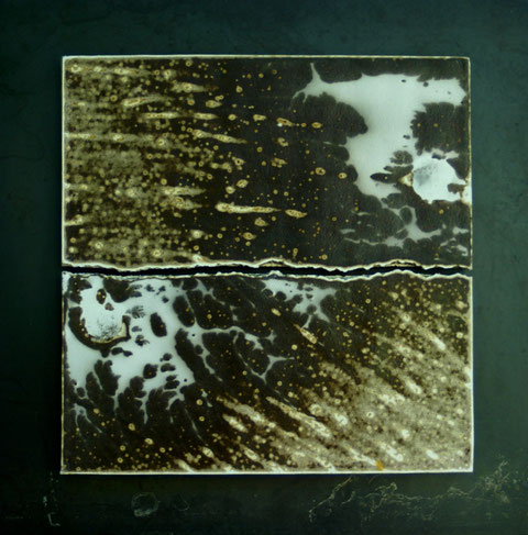 Terre cuite enfumée sur plaque d'acier - Hauteur : 27cm - Largeur : 27cm - Collection de l'artiste