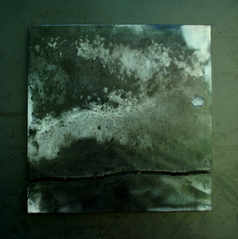 Terre cuite enfumée sur plaque d'acier - Hauteur : 27cm - Largeur : 27cm - Collection de l'artiste