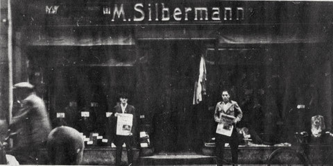 Boykott des jüdischen Kaufmanns Moritz Silbermann, Brückenstraße 16. Derartige Boykotte begannen in Schweinfurt im April 1933. Foto: Stadtarchiv Nürnberg