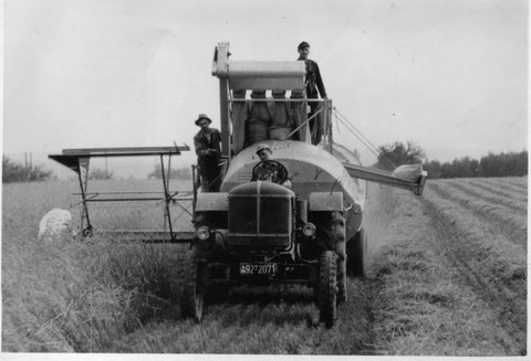 Beginn des Einsatzes von Landwirtschaftsmaschinen am Gut Deutschhof - Danke an Erhard Prinz