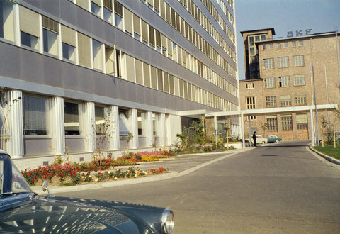 26. August 1962 -  Eingang zum SKF-Verwaltungsgebäude